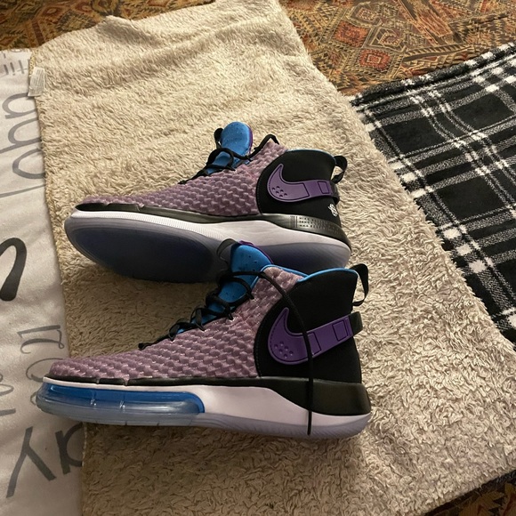 Mens’ “Liberty of Bounce” basketball shoes - Picture 4 of 6